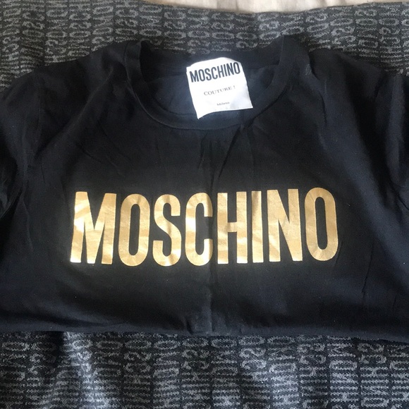 black and gold moschino t shirt